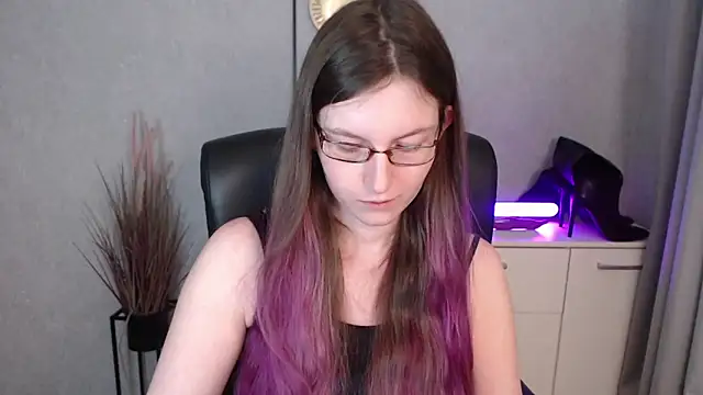 emmaxDelight's cam snapshot