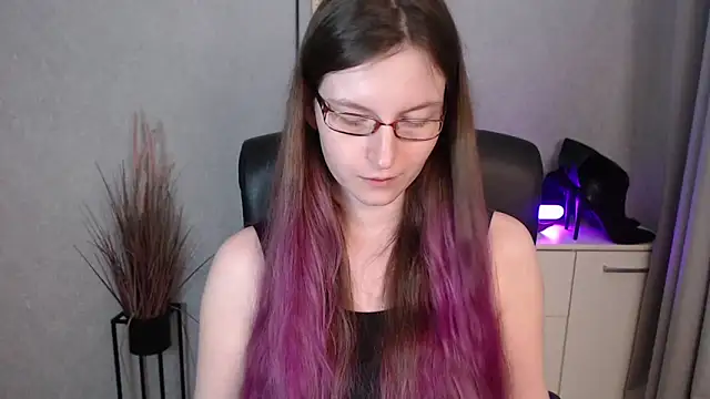 emmaxDelight's cam snapshot