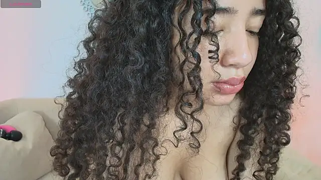 HairyAillyn live sex cam