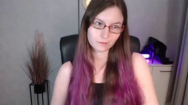 emmaxDelight's cam snapshot