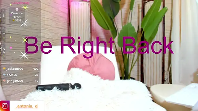 Bella_Posh's cam snapshot