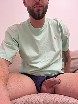 Pablo_Hornyguy95 live sex cam