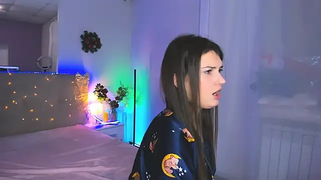 Laura_Leee's cam snapshot