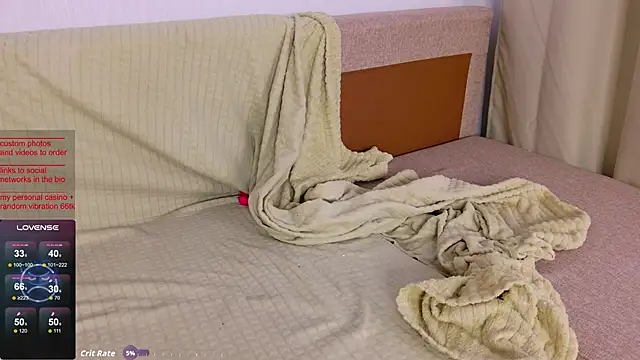 b4by_Emilia's cam snapshot