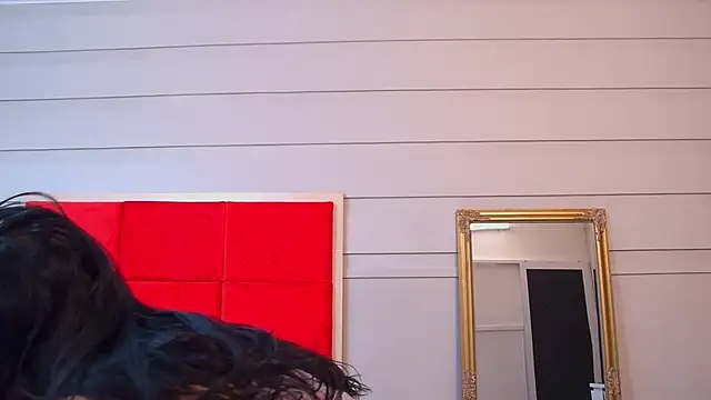 LanaBanner's cam snapshot