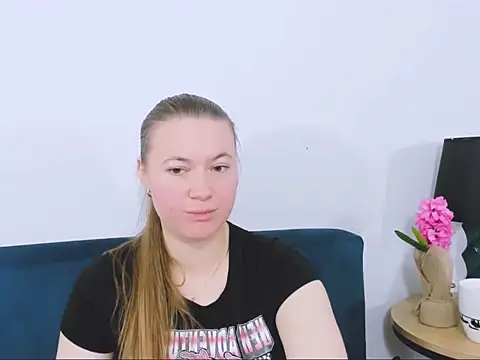 LeaNaughty's cam snapshot