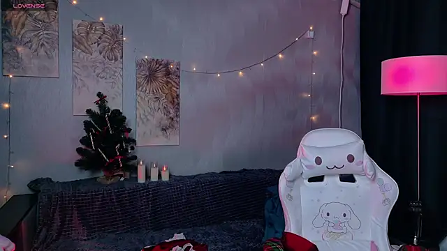 KikiMoor's cam snapshot