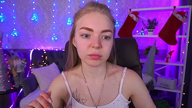 EmilySunshineS's cam snapshot