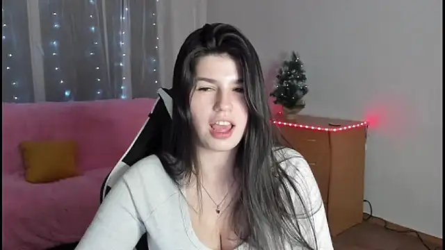 KisaModel's cam snapshot