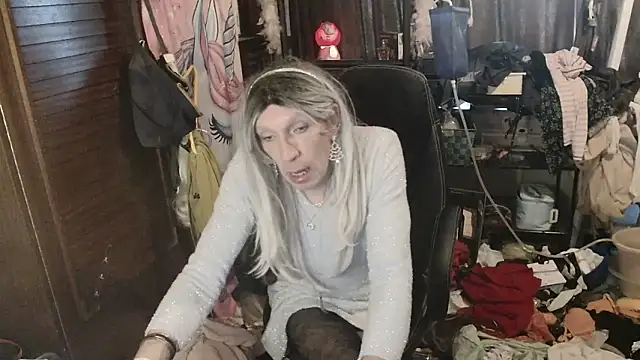 Ombeline1 live sex cam