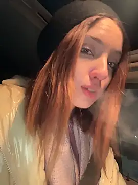 DollyTall's cam snapshot