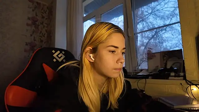 Witching_Moon's cam snapshot