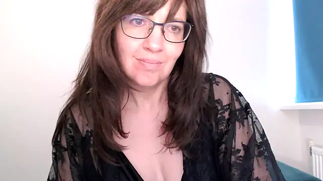 Ella_Next_Door's cam snapshot