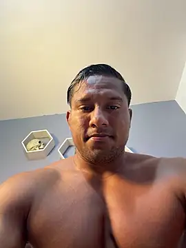 CallumMuscle live sex cam