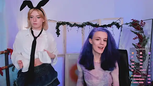 PrettyLadies_'s cam snapshot