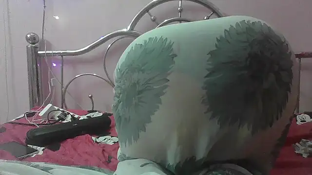 cute_lailaa's cam snapshot