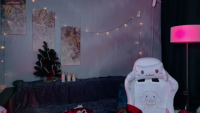 KikiMoor's cam snapshot