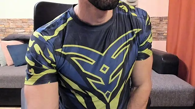 HotHunkTrainer's cam snapshot