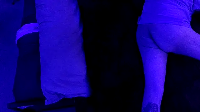 Time2playN303party's cam snapshot