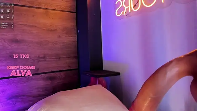 alyamonroe's cam snapshot