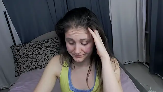 Holliy_Cooper's cam snapshot