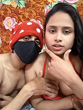 Seducing_couple's cam snapshot