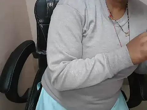 bold_naina's cam snapshot