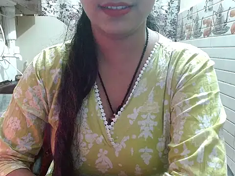 LovingPihu live sex cam