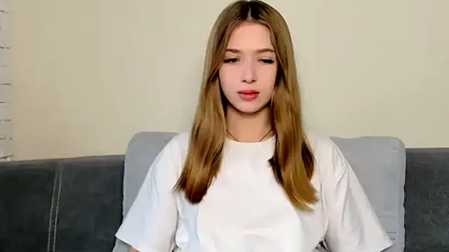 ElleLuv_'s cam snapshot