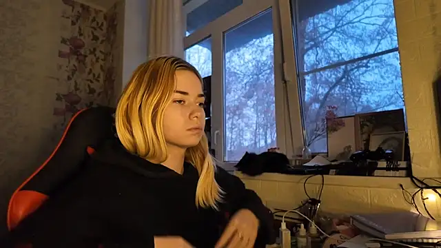 Witching_Moon's cam snapshot