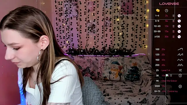 LinaBlossom_'s cam snapshot