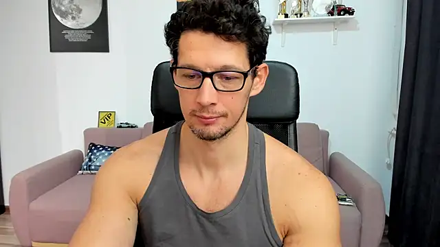 BrutusK08 live sex cam