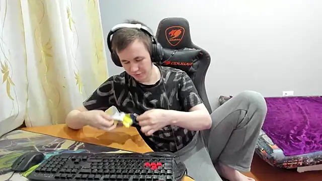 iliaskrislove live sex cam