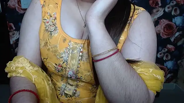 green_girl's cam snapshot