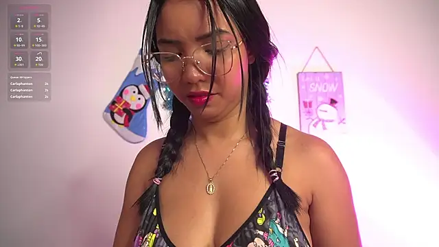 pocahotass_11 live sex cam