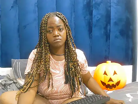 DarkBeauty33's cam snapshot