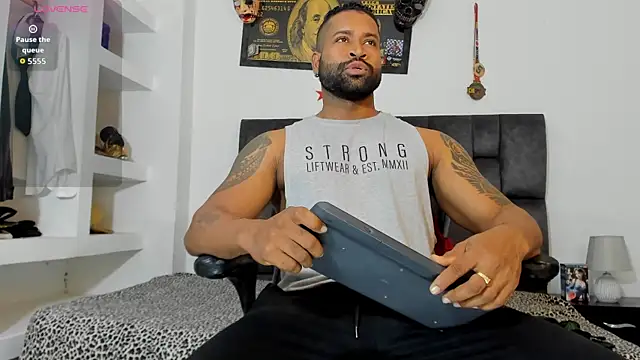 MattRodriguez9 live sex cam