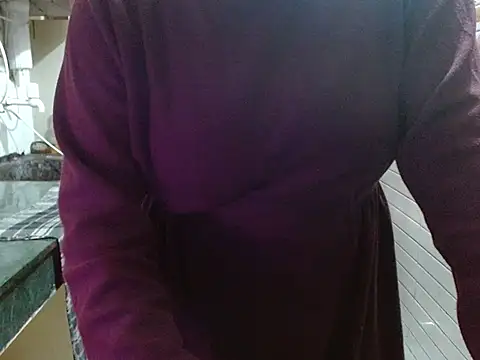 LovingPihu's cam snapshot