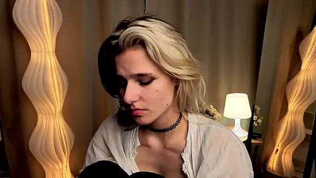 LizNostrand's cam snapshot