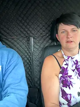 Reggie_roxie live sex cam