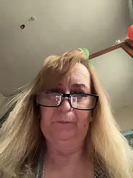 Irina2909@xh live sex cam