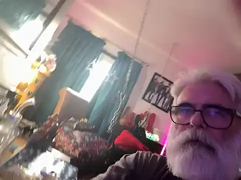 LeatherSdaddy live sex cam