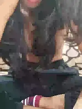 Its_me_Skyy's cam snapshot