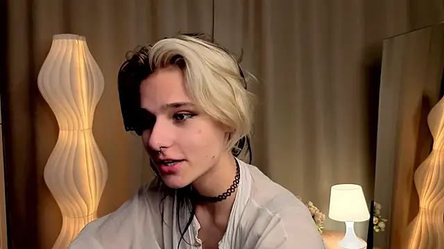 LizNostrand's cam snapshot