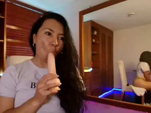 Talia__velvet's cam snapshot