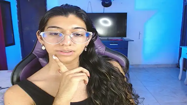 engielphoenis14 live sex cam