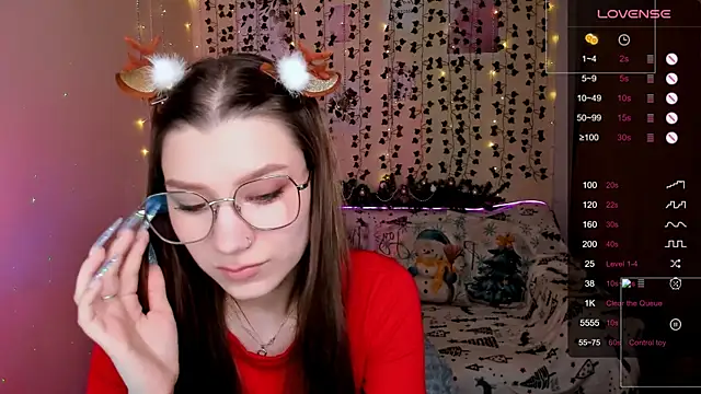 LinaBlossom_'s cam snapshot