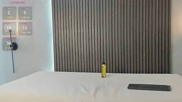 evony_becker_'s cam snapshot