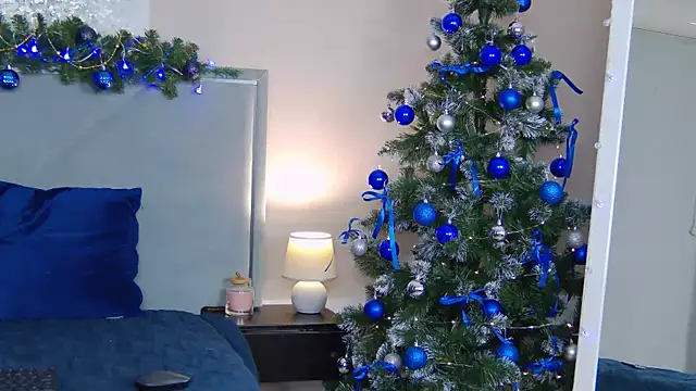 NicoleRosss live sex cam