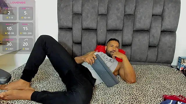 MattRodriguez9 live sex cam